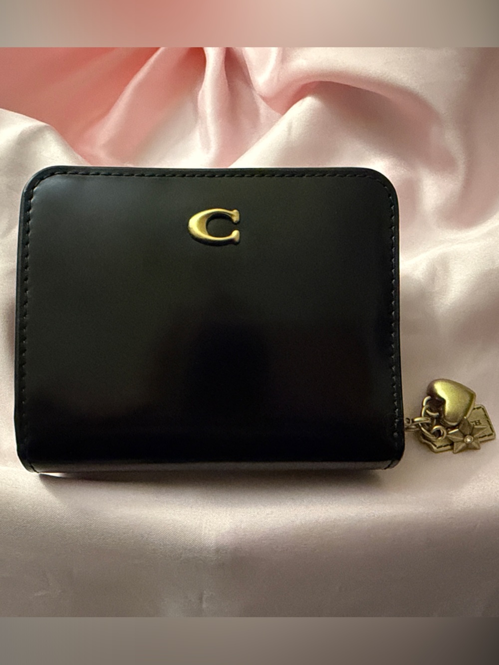 Coach Essential Billfold wallet with Gold Charm